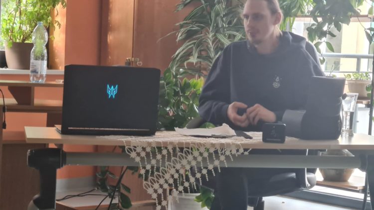 14 maja w Ramach Programu Blisko Kultury, Blisko nas, Biblioteka – Spotkania Odkrywcy Wyobraźni – gościliśmy w naszych progach podróżnika z Katowic, młodego, odważnego Krisa – który autostopem zwiedził Amerykę Północną, Australię i Amerykę Południową.