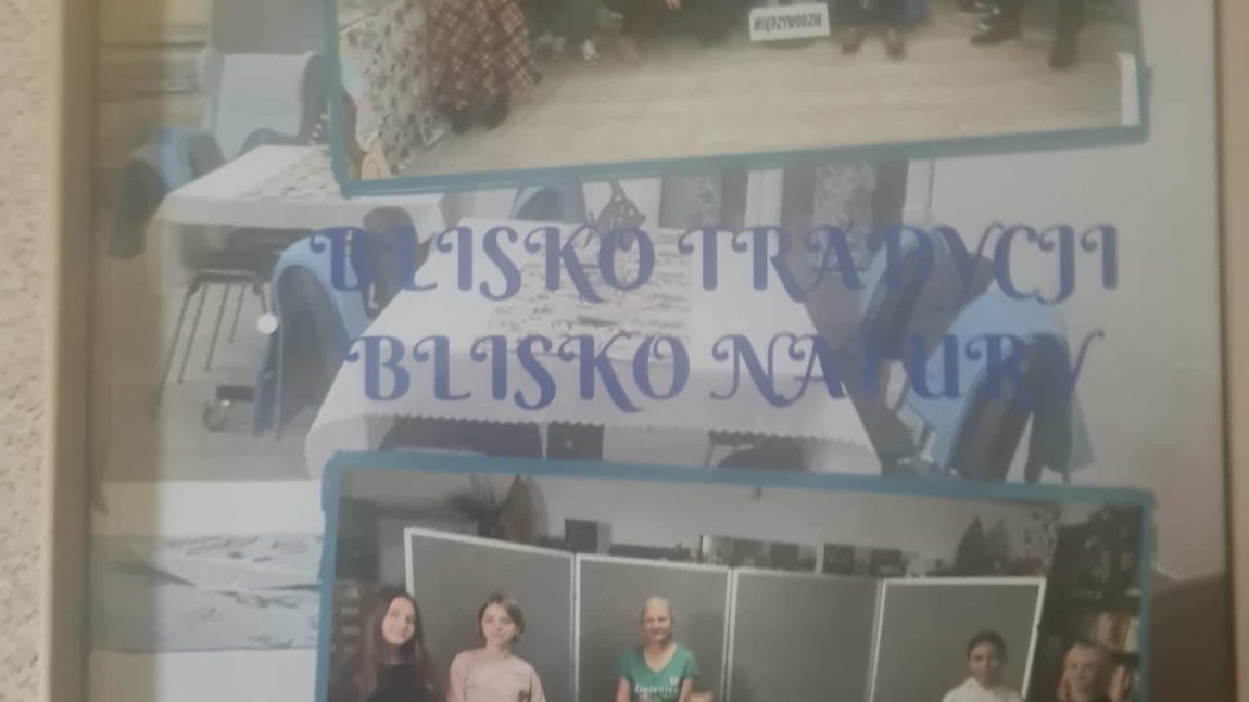 23 października 2025 w czwartek w Międzywodziu – w ramach Konkursu – Inicjatywy Oddolne „Blisko tradycji – blisko natury” – odbyło się zorganizowane przez Dziewczyny KGW „FREGATA” oraz panią Basię Wąsowicz z MBP w Dziwnowie- wspaniałe spotkanie Autorskie z Mieszkańcami I Gośćmi w Międzywodziu, konsumpcja pysznych miejscowych specjałów, powstała piękna FOTOKSIĄŻKA „BLISKO TRADYCJI BLISKO NATURY” – można ją podziwiać na www.bibliotekadziwnow.pl , FB, w naszej Bibliotece i Filiach oraz w KGW „FREGATA” w Międzywodziu.