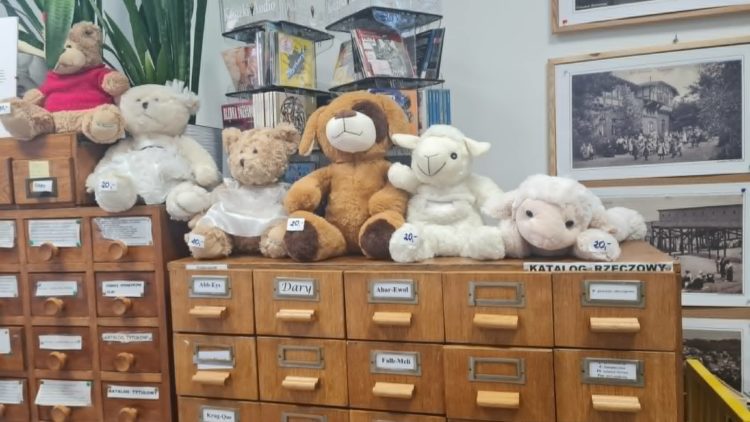 Biblioteka Dziwnów i nasze Filie – serdecznie zapraszamy na charytatywny KIERMASZ RÓŻNOŚCI –